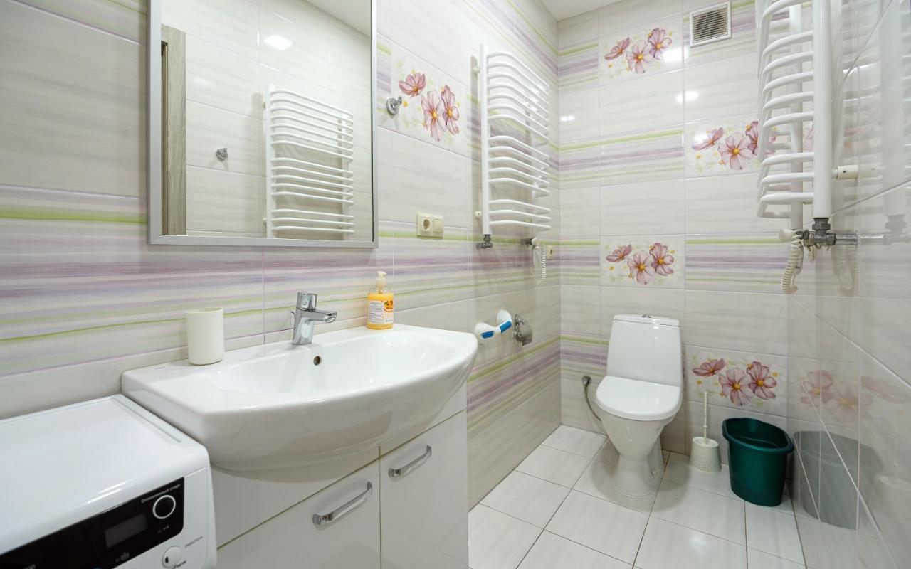 Colored Balloons - 3 Bedrooms, 3 Bathrooms, Equipped Large Apartments Lviv Exterior photo